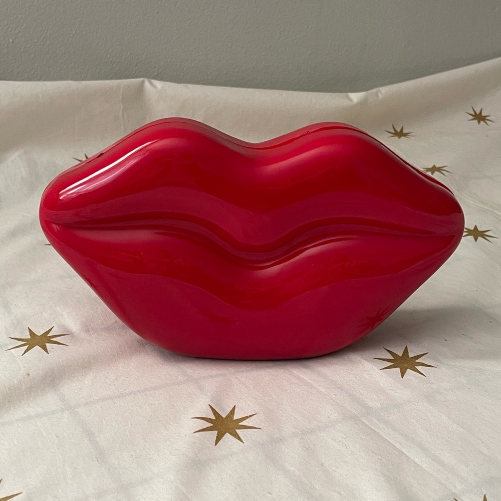 Red Lips  Crossbody Clutch Bag Purse - Picture 3 of 9
